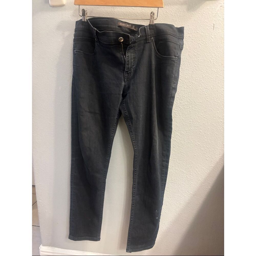 Zara Slim Straight Jeans in Dark Black Wash